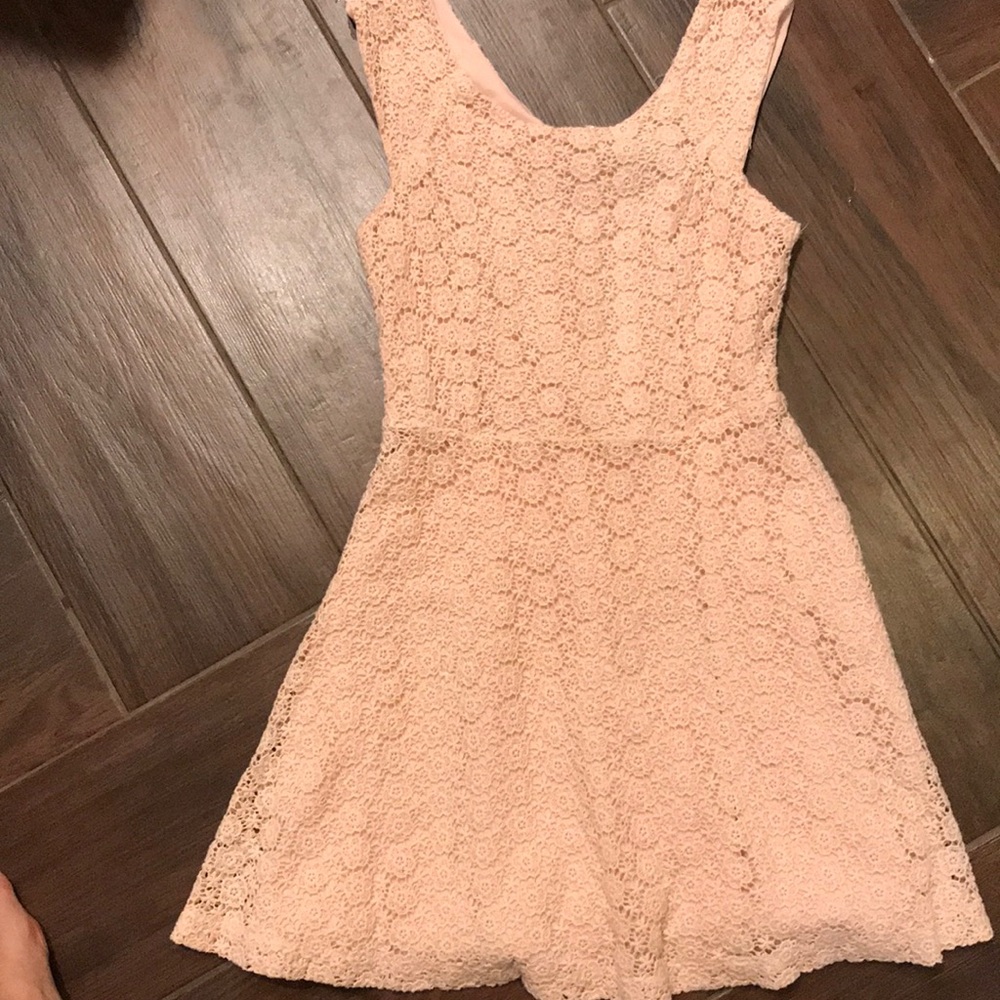 Forever 21 blush pink flower dress. Small